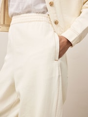 Ecru - Pull On Barrel Leg Jeans - Imaginea 6 din 9