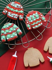 Biscuiteers DIY Christmas Jumper Letterbox - Image 1 of 2