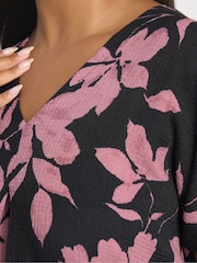 Yours Curve Black Floral Textured Pleated Front Top - Image 4 of 5