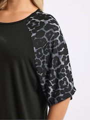 Yours Curve Black Raglan T-Shirt - Image 4 of 5