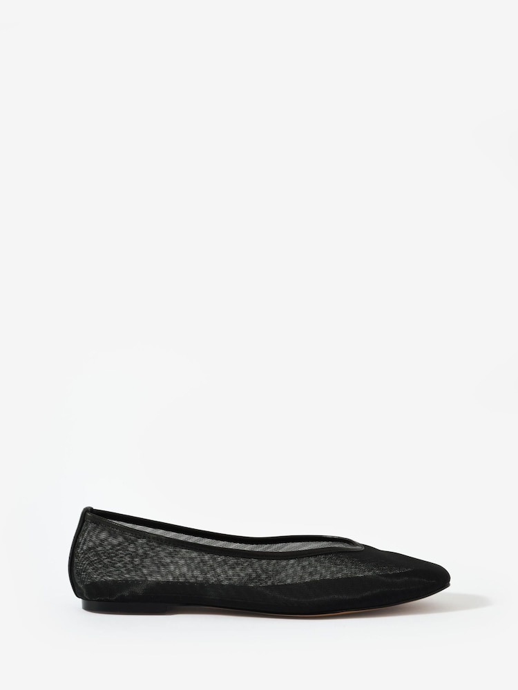 أسود - Mint Velvet Piper Mesh Ballet Flats - صورة 2 من 5 أسود - Mint Velvet Piper Mesh Ballet Flats - صورة 2 من 5