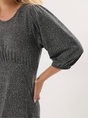 PixieGirl Petite Grey Animal Short Sleeve Midi Dress - Image 4 of 5