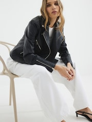Chaqueta motera de piel sintética de River Island - Imagen 3 de 4