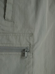 River Island Green Nylon Cargo Shorts - Image 6 of 6