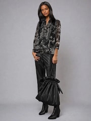 Religion Carolina Shirt With Frill Collar In Monochrome Leaf Print - Imagen 3 de 7