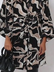 Religion Glory Tunic Shirt Dress With Tie Belt And Kimono Sleeves In Brown Abstract Print - Slika 4 iz 6