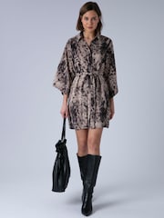 فستان قميص تونيك Isabel مع ربطة عنق على الخصر وجيوب من Religion - Image 8 of 8