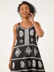Vestido Roman Petite com detalhes em camadas e tiras finas - Imagem 4 de 5