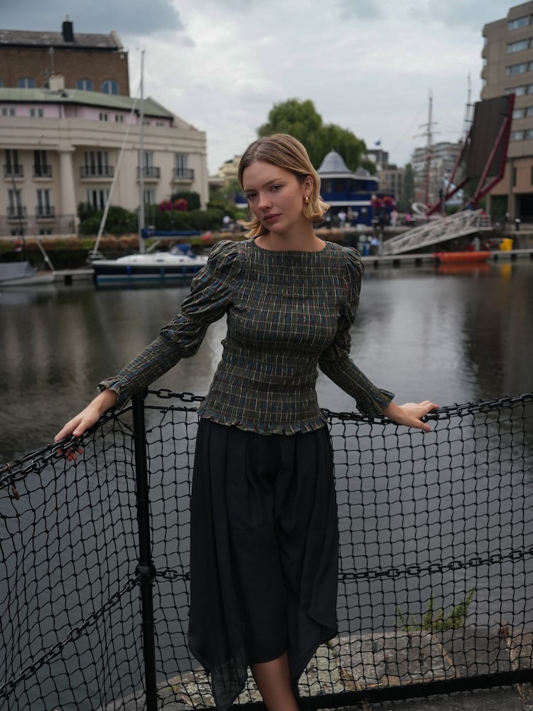 Amy Lynn Black Tilda Premium Chiffon Asymmetric Layered Midi Skirt - Image 1 of 6 Amy Lynn Black Tilda Premium Chiffon Asymmetric Layered Midi Skirt - Image 1 of 6