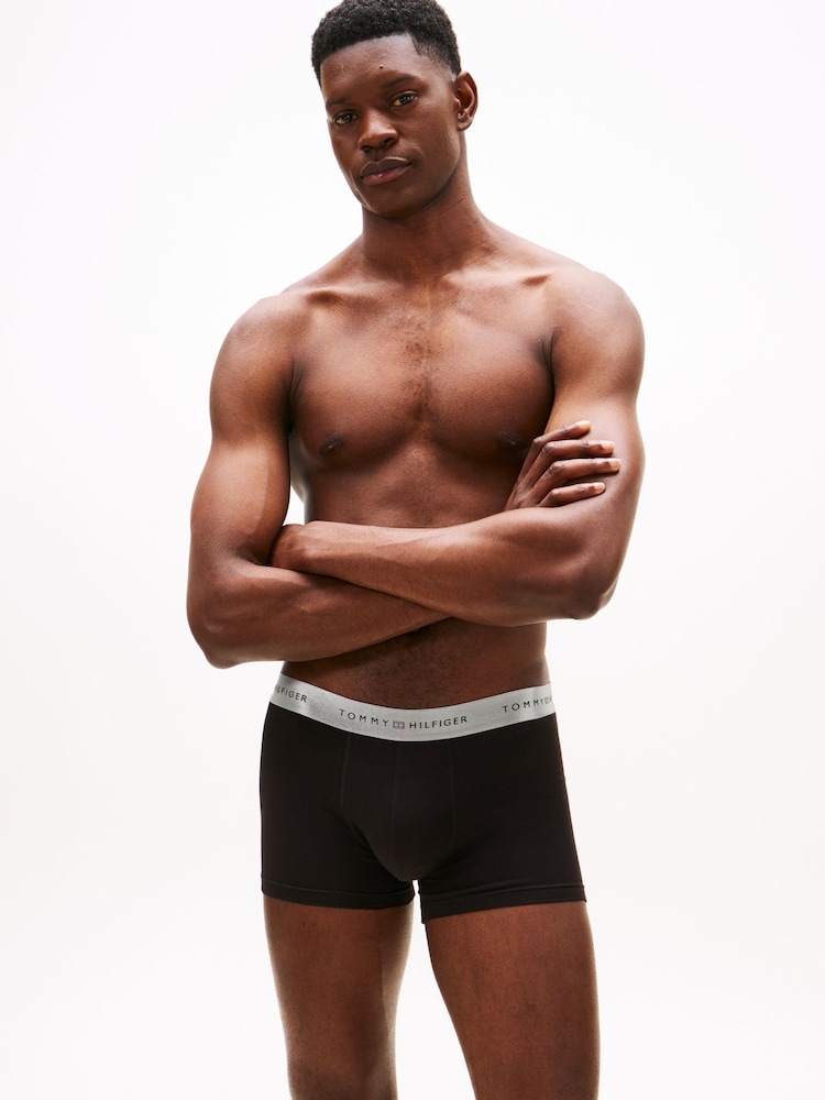 Tommy Hilfiger Black 3-Pack Signature Logo Metallic Waistband Trunks - Image 2 of 6 Tommy Hilfiger Black 3-Pack Signature Logo Metallic Waistband Trunks - Image 2 of 6