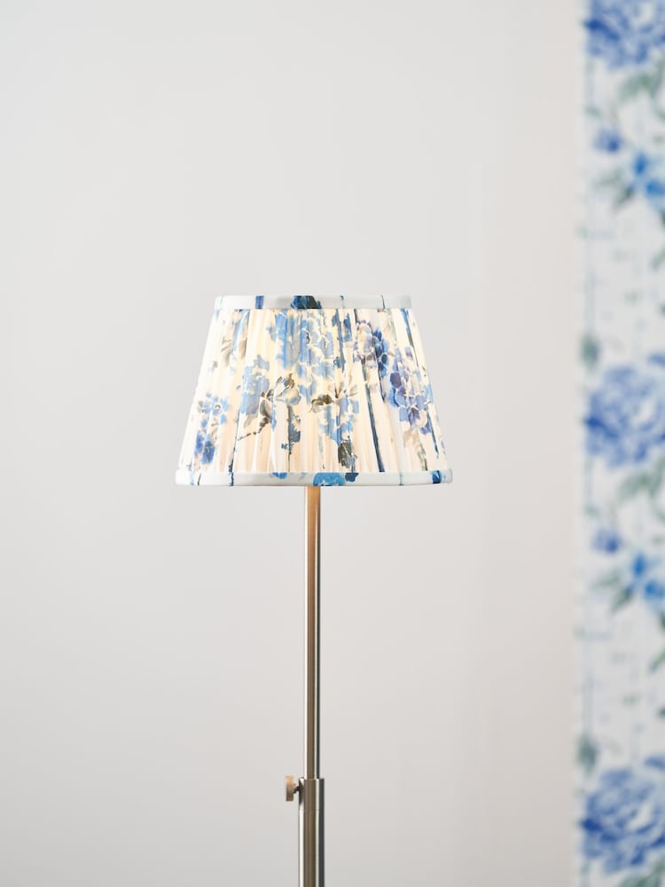 Designers Guild Cobalt Kyoto Flower Pleated Shade - Image 2 of 4