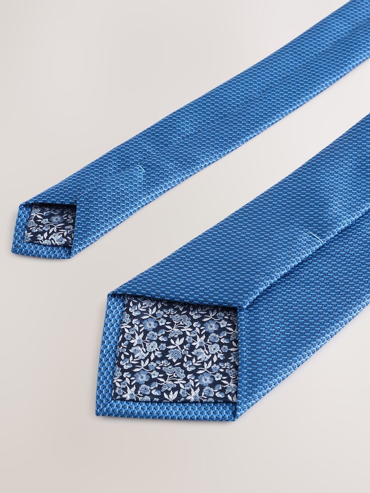 Königsblau - Strukturierte Krawatte mit Krawattenklammer - Bild 3 von 3