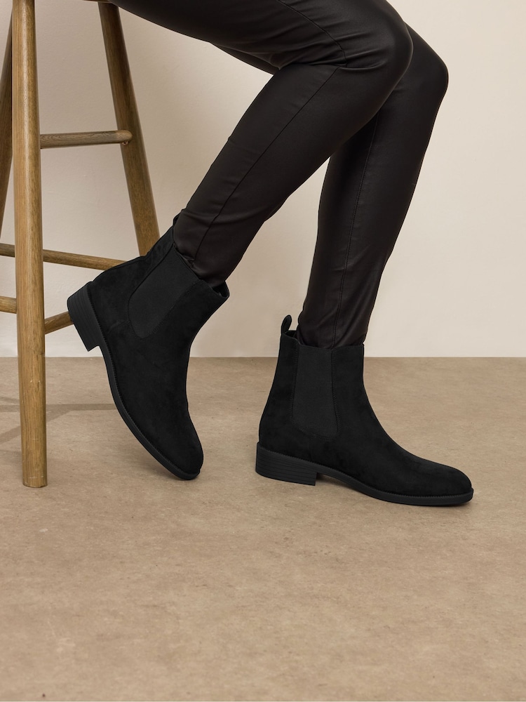 أسود - Long Tall Sally Ankle Chelsea Micro Boots - صورة 1 من 5 أسود - Long Tall Sally Ankle Chelsea Micro Boots - صورة 1 من 5
