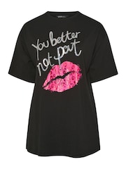 Yours Curve Black Short Sleeve Novelty Relaxed Pout T-Shirt - Image 4 of 5