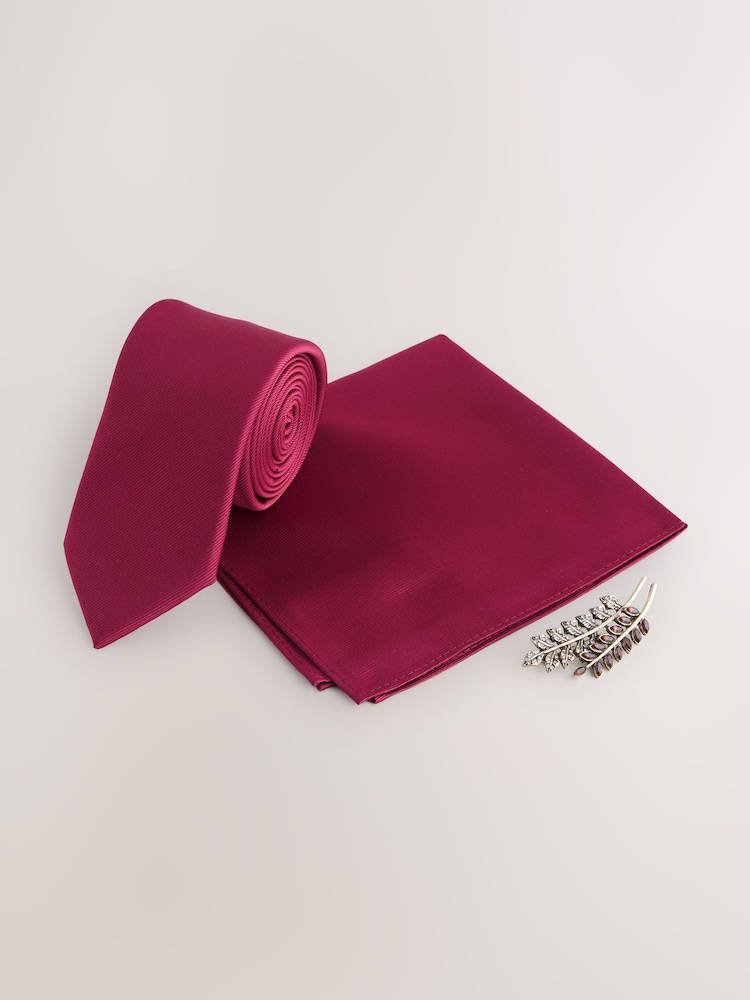 אדום בורגנדי - Tie Pocket Square and Brooch Set - תמונה 1 מתוך 4 אדום בורגנדי - Tie Pocket Square and Brooch Set - תמונה 1 מתוך 4