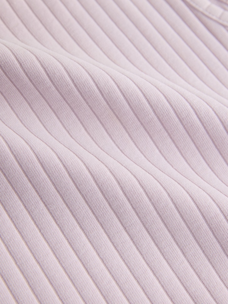 أرجواني - طقم من صديري مضلَّع وتنورة دانتيل متوسطة الطول بطبعة مورّدة (3 - 16 سنة) - Image 8 of 8 أرجواني - طقم من صديري مضلَّع وتنورة دانتيل متوسطة الطول بطبعة مورّدة (3 - 16 سنة) - Image 8 of 8