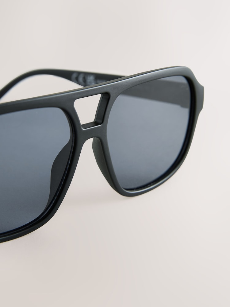 Black Aviator Sunglasses - Image 5 of 5