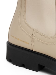 Natural - Botas Chelsea Médias Tommy Hilfiger com Trava de Couro - Imagem 5 de 5