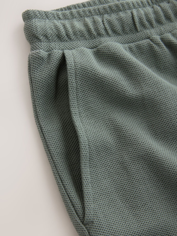 鼠尾草绿 - 纹理弹力腰带棉质短裤 - 9的图像9｝