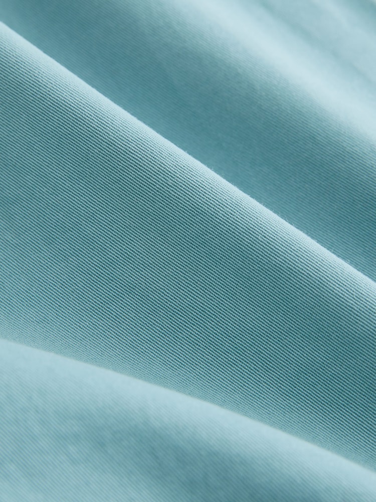 Verde azulado - Supima Rich Cotton Pleated Chino Shorts - Imagen 2 de 5