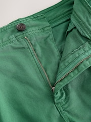 Verde - Supima Rich Cotton Pleated Chino Shorts - Imagen 3 de 4
