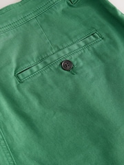 Verde - Supima Rich Cotton Pleated Chino Shorts - Imagen 4 de 4