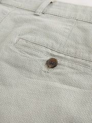 أخضر فاتح - شورت تشينو بحزام - صورة 8 من 10