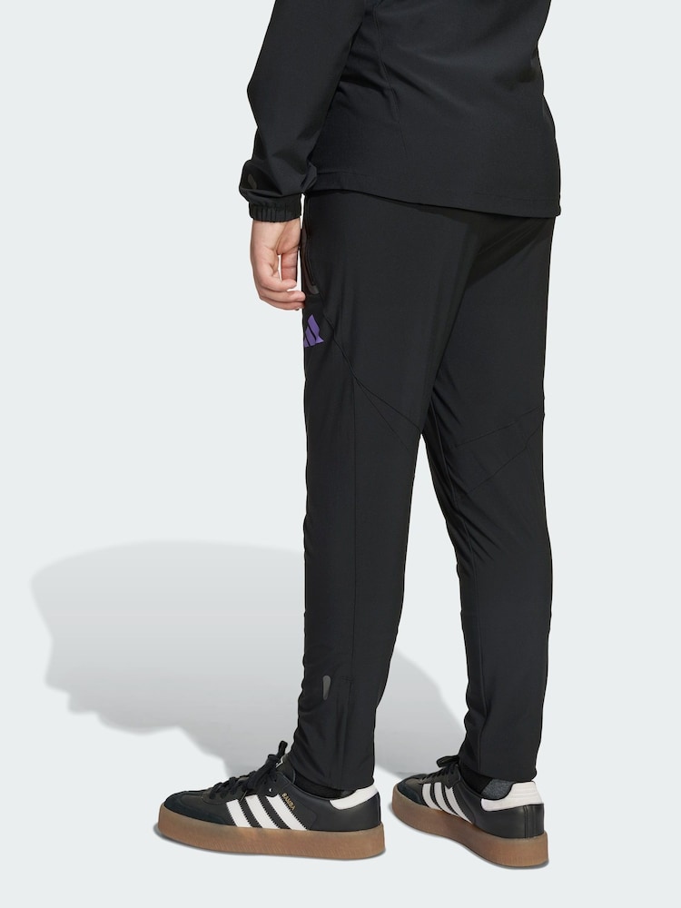 adidas Black Manchester United Trio 25 Competition Vis Tech Travel Trousers - Image 2 of 5