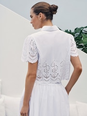 Weiß - Kurzärmliges Hemd mit Stickerei - Bild 3 von 5