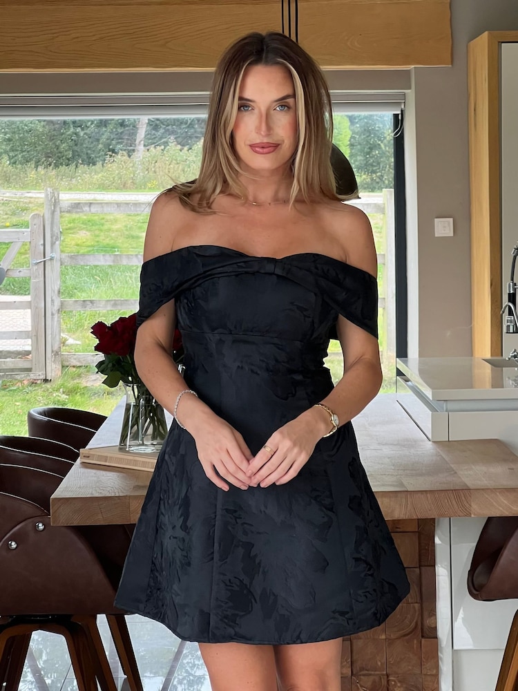 tulle sleeve wedding dress Long Bridal Elegant 3D Flower Lace Boho Dresses AWD1971 Charming Features wide width Active by @abercrombie “YPB Length (Shoulder to Toe):56
