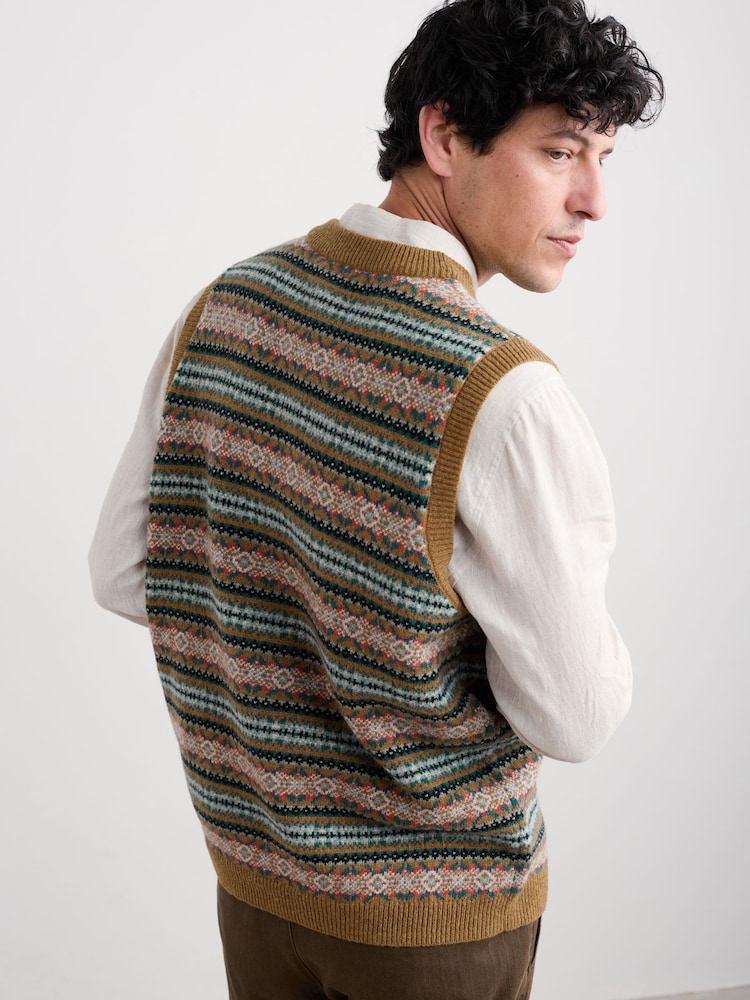 Seasalt Cornwall Yellow Mens Fairisle Pattern Walt Vest - Image 2 of 5 Seasalt Cornwall Yellow Mens Fairisle Pattern Walt Vest - Image 2 of 5