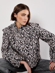 Apricot Black Textured Ikat Quilted Jacket - Image 6 of 6