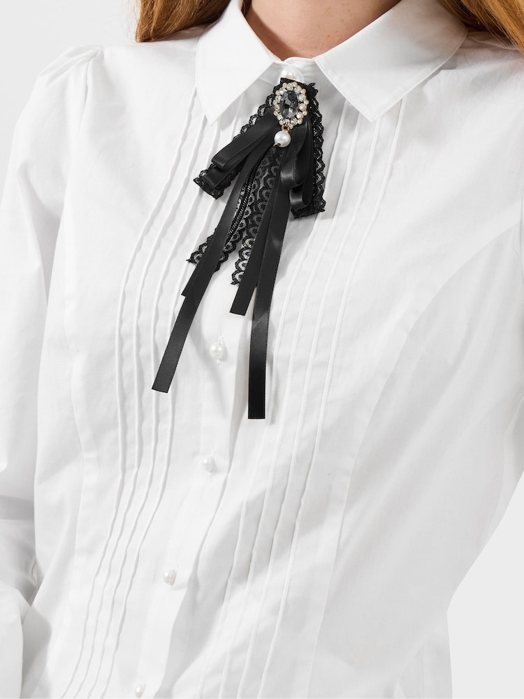 Joe Browns White Shirt with Brooch - Image 2 of 5 Joe Browns White Shirt with Brooch - Image 2 of 5
