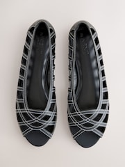 Schwarz - Forever Comfort® Peeptoe Flats - Bild 1 von 9