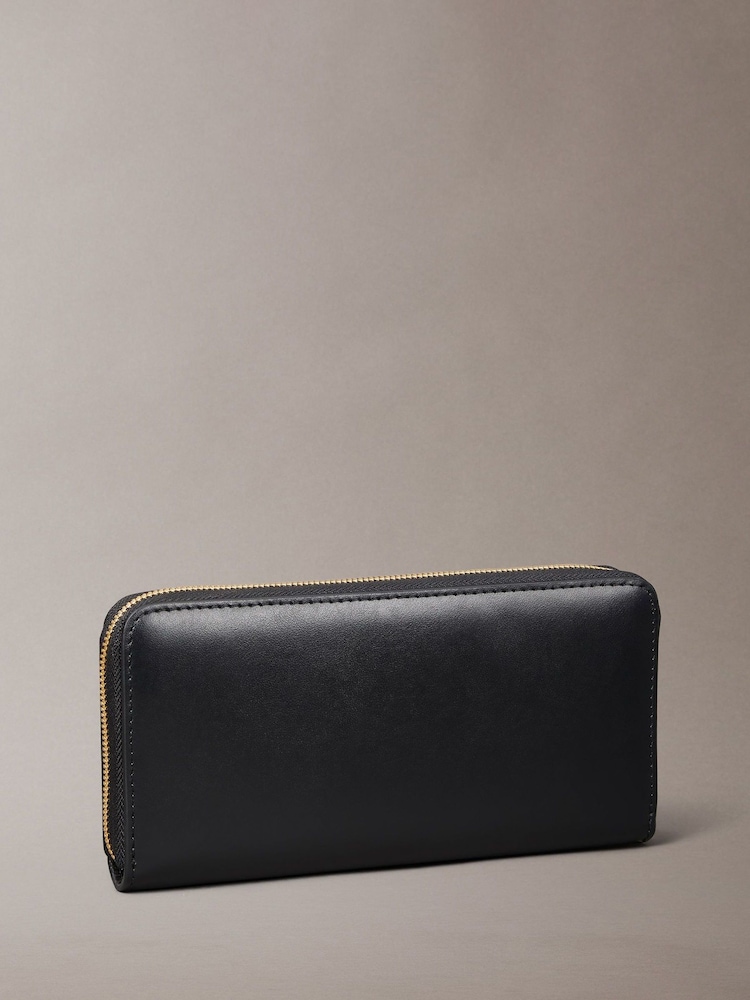 Calvin Klein Black Leather Large Zip Wallet - Image 2 of 3 Calvin Klein Black Leather Large Zip Wallet - Image 2 of 3