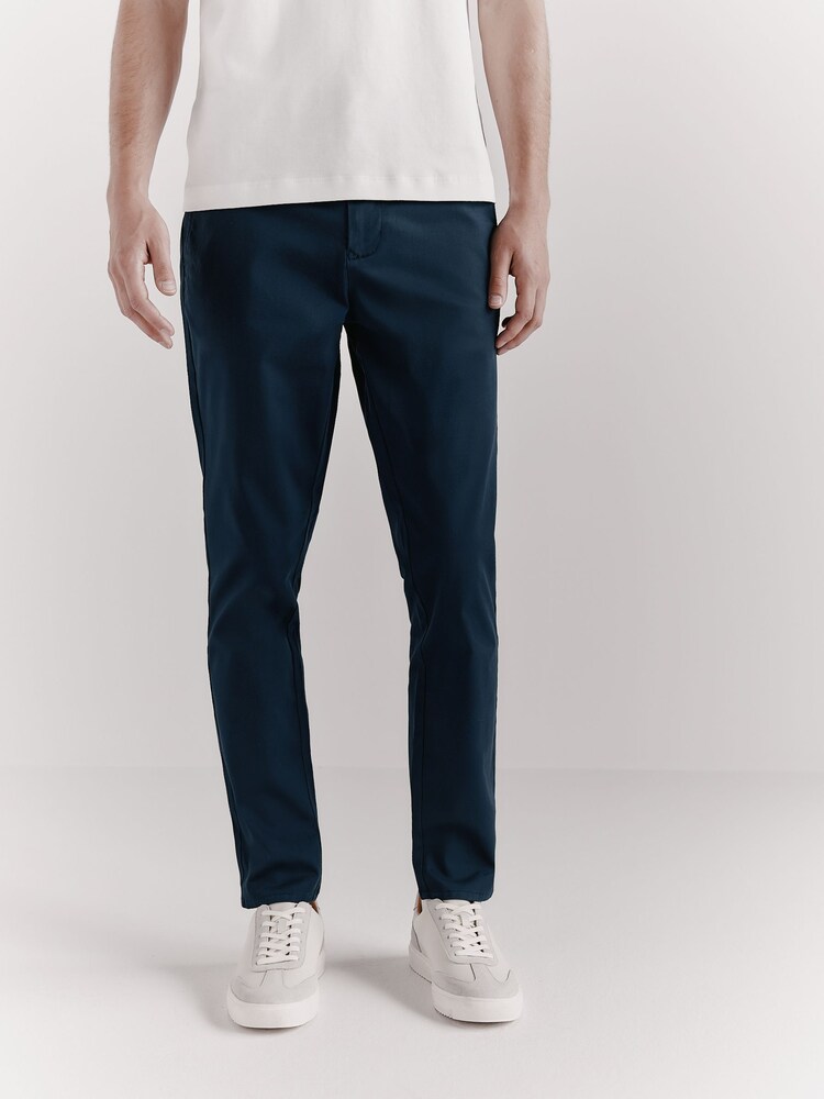 Albastru închis - Skinny Fit - Pantaloni chino elastici din bumbac bogat - Imaginea 2 din 4 Albastru închis - Skinny Fit - Pantaloni chino elastici din bumbac bogat - Imaginea 2 din 4