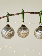 Nkuku Aged Nickel Adoya Christmas Baubles - Image 1 of 5