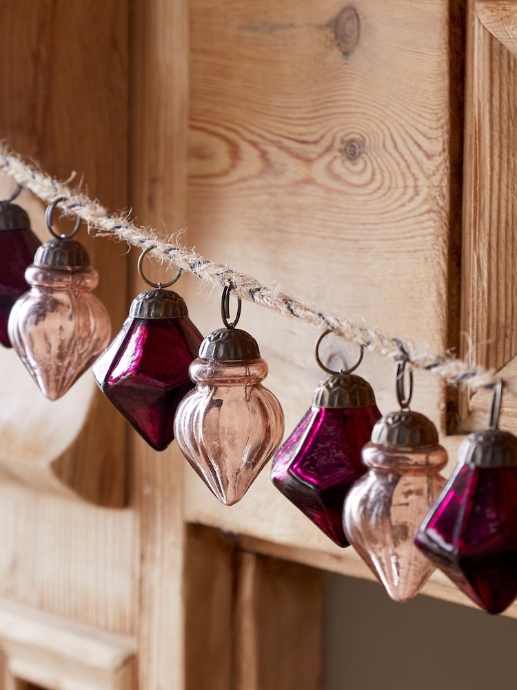 Nkuku Ruby and Copper Ekiti Bauble Christmas Garland - Image 2 of 5