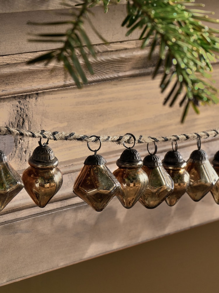 Nkuku Gold Ekiti Bauble Christmas Garland - Image 2 of 5