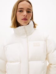 Tommy Jeans White Down Hooded Alaska Puffer Jacket - Image 4 of 5