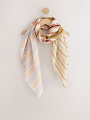 Mehrfarbig - Leichter quadratischer Schal mit gespleißtem Streifenmuster - Bild 1 von 3