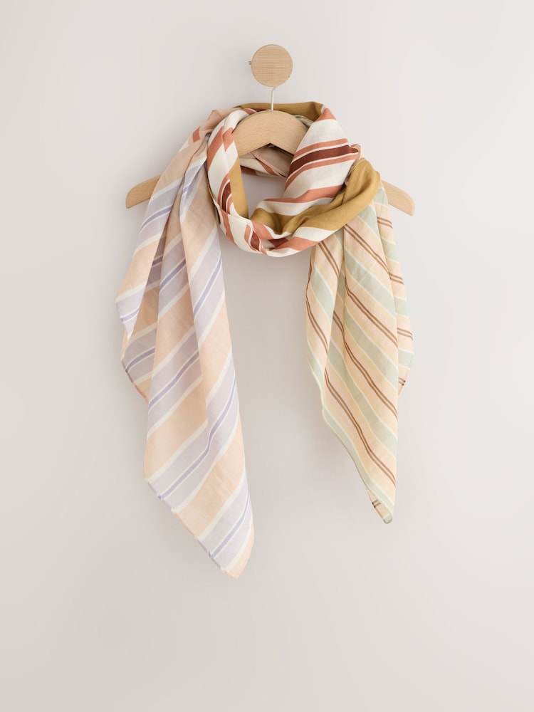 Mehrfarbig - Leichter quadratischer Schal mit gespleißtem Streifenmuster - Bild 1 von 3
