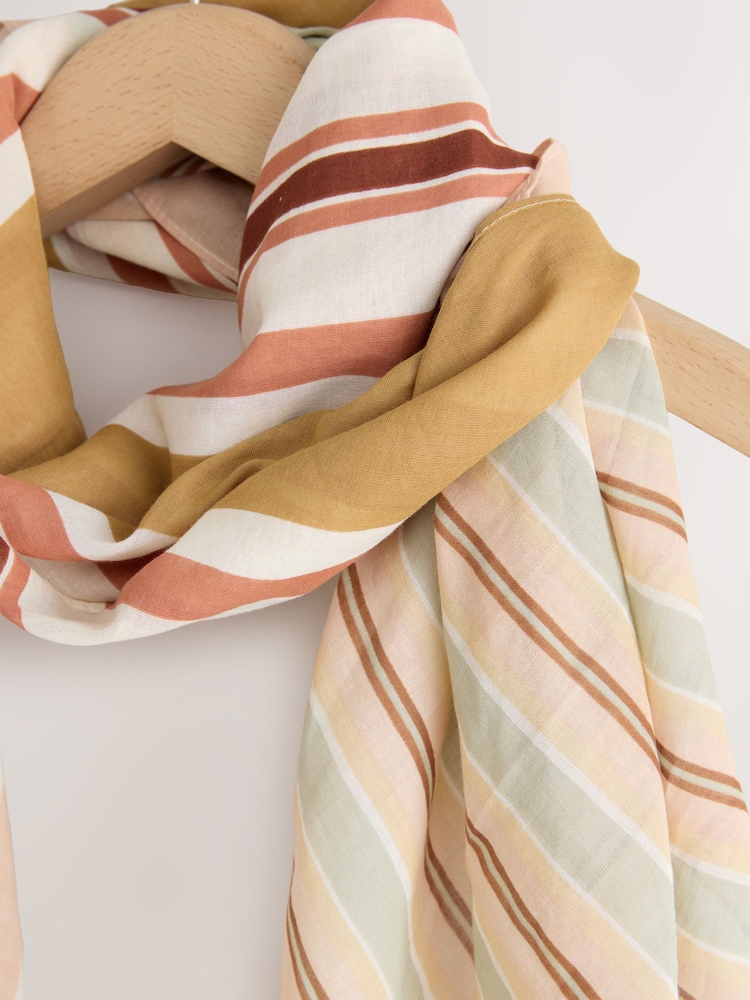 Mehrfarbig - Leichter quadratischer Schal mit gespleißtem Streifenmuster - Bild 2 von 3