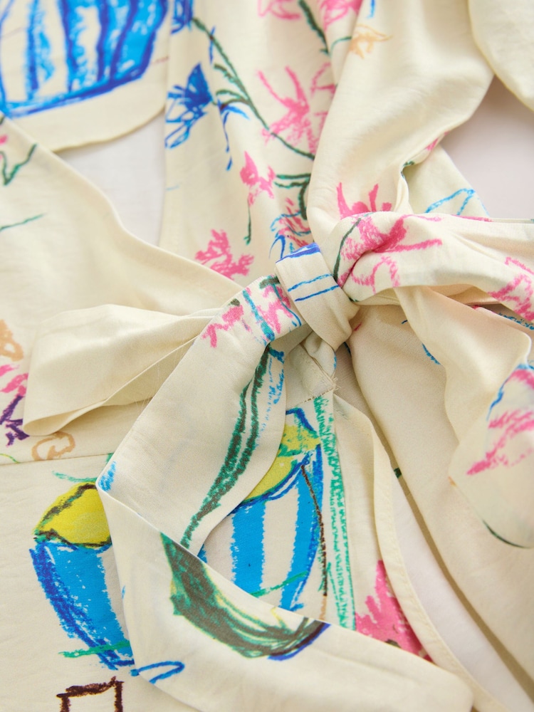 Ecru White Floral Printed - Scallop Sleeve Wrap Midi Dress - 3এর মধ্যে 3 ছবি