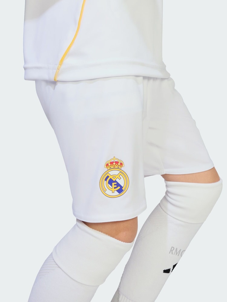 adidas White Real Madrid 25/26 Home Mini Kit - Image 2 of 3 adidas White Real Madrid 25/26 Home Mini Kit - Image 2 of 3