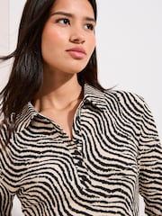 Friends Like These Mono Zebra Crinkle Henley Top - Image 4 of 4
