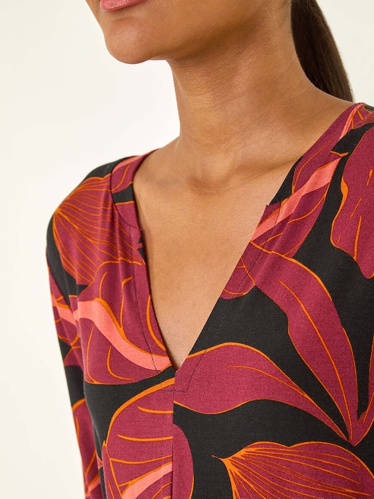 Roman Red Floral V-Neck Stretch Blouse - Image 5 of 5 Roman Red Floral V-Neck Stretch Blouse - Image 5 of 5