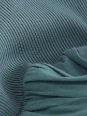 Blauwe wassing - Mouwloze midi-jurk met vierkante hals en ribstof - Afbeelding 8 van 8