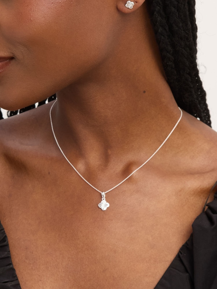 Simply Silver 925 Sterling Silver Polished Diamond Cut Clover Set Gift Box - Image 4 of 4 Simply Silver 925 Sterling Silver Polished Diamond Cut Clover Set Gift Box - Image 4 of 4