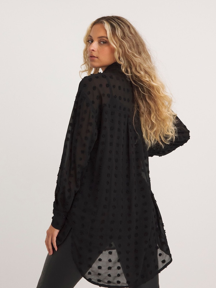 Simply Be Black Oversized Chiffon Dobby Shirt - Image 2 of 4 Simply Be Black Oversized Chiffon Dobby Shirt - Image 2 of 4